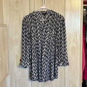 Cocomo Black and White Relaxed Graphic Blouse